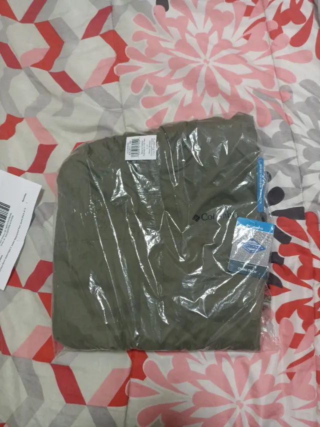 Chaqueta Columbia Omni-Tech Verde Oscuro.