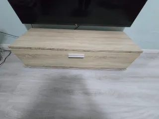 Mueble de salón madera y cristal