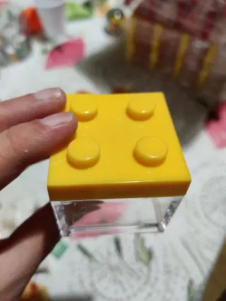 Scatoline lego gialle