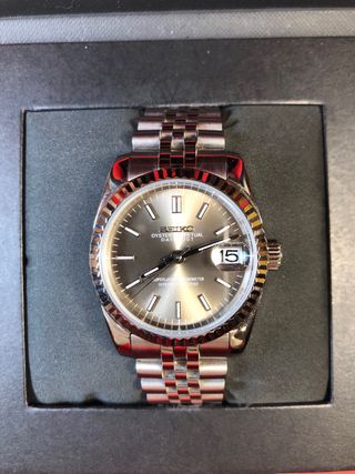 Seiko Mod - DateJust “Champagne” (Reloj Plateado)