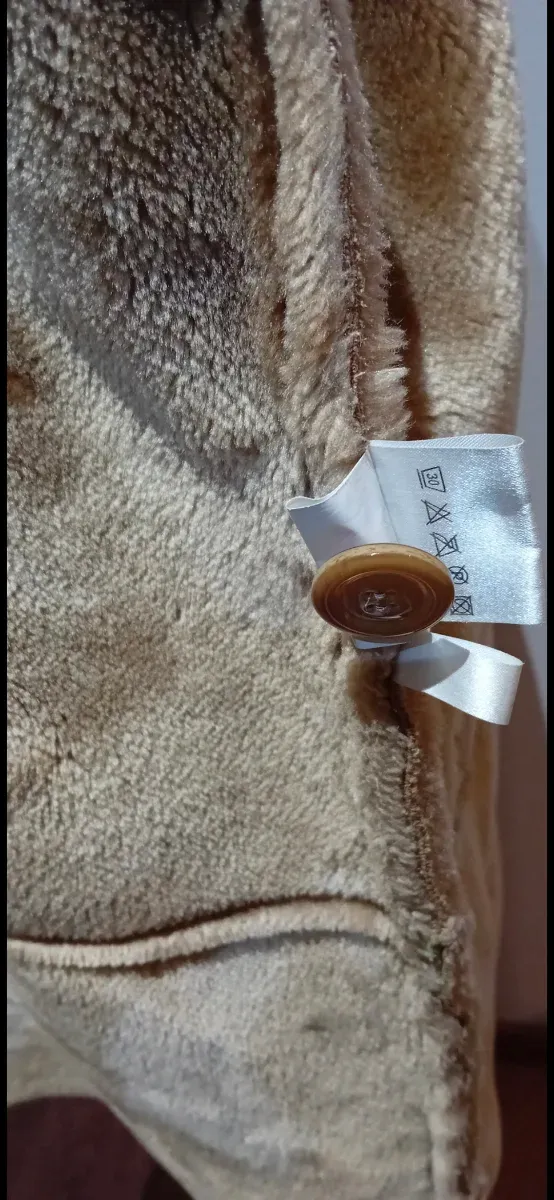 Cappotto donna beige con fodera in pelliccia