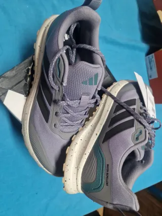 Zapatillas Adidas Grises y Turquesa