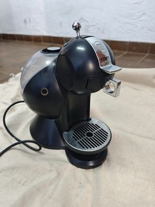 Cafetera Dolce Gusto Krups Negra