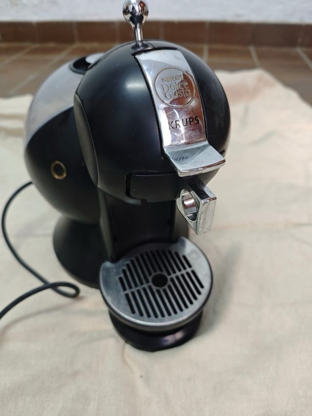 Cafetera Dolce Gusto Krups Negra