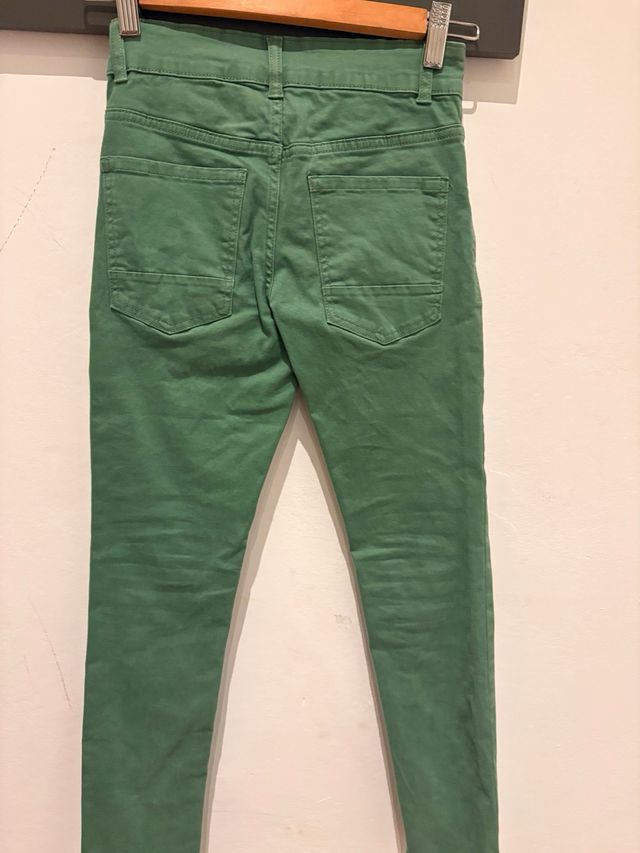 Pantalón niño verde skinny talla 10