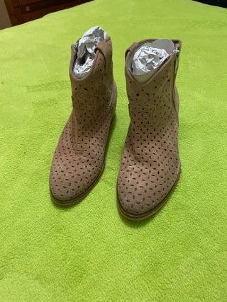 Zapatos Bershka rojos