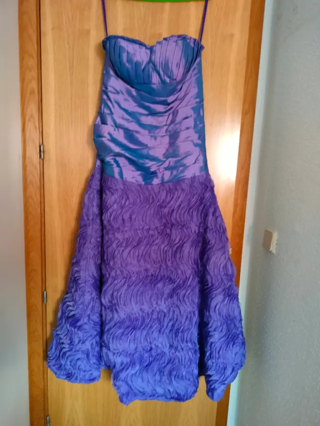 Vestido de fiesta morado