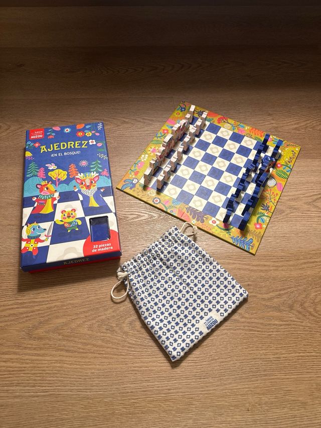 Ajedrez En el Bosque AUZOU