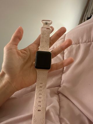 Apple Watch Series 3 Dorado con Correa Rosa