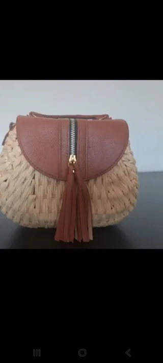 Bolso rafia y piel marrón y beige