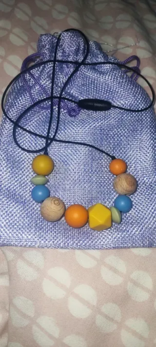 Collar de lactancia con cuentas de silicona