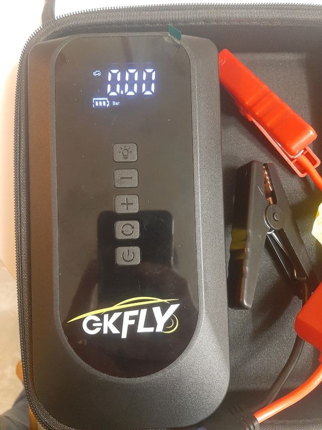 Arrancador y compresor de coche portatil