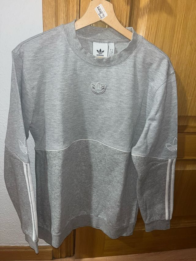 Sudadera Adidas gris sin capucha