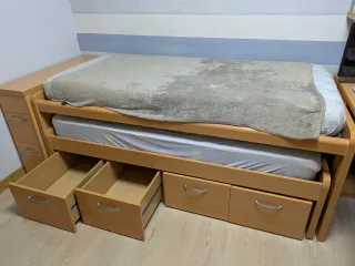 Mueble compacto con cajones