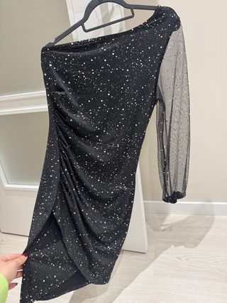 Vestido de fiesta negro con plateado