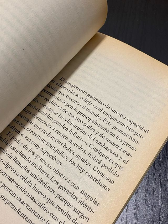 NUESTRA INCIERTA VIDA NORMAL