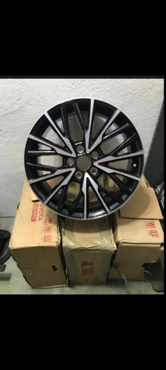 Llantas Toyota 18 Nuevas Caja