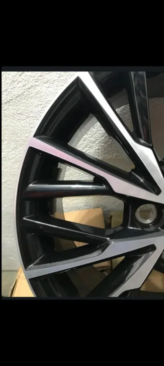 Llantas Toyota 18 Nuevas Caja