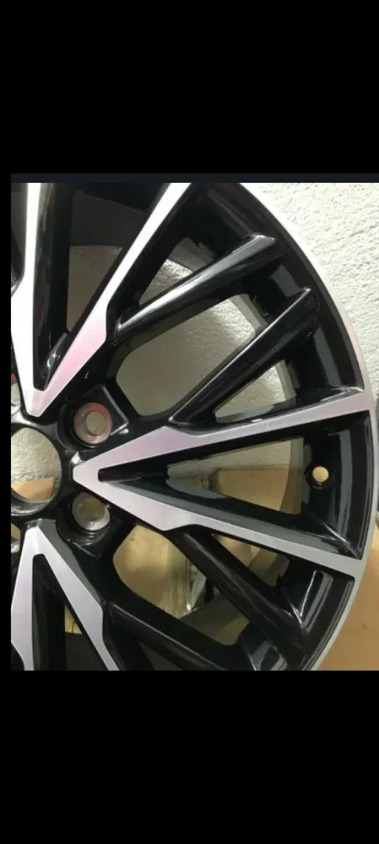 Llantas Toyota 18 Nuevas Caja