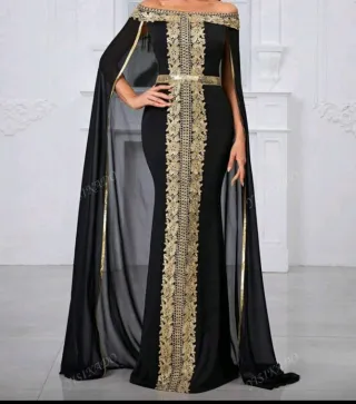 Vestido de fiesta negro y dorado