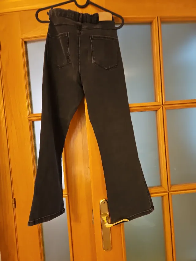 Vaqueros Mango negros campana 13-14 años