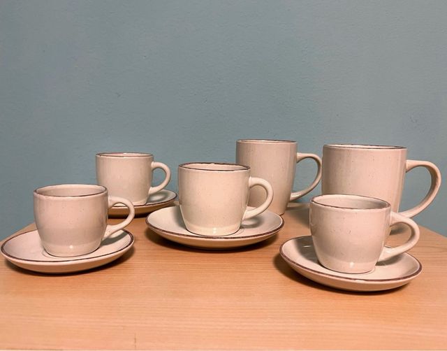 Conjunto de 18 Tazas de Cerámica
