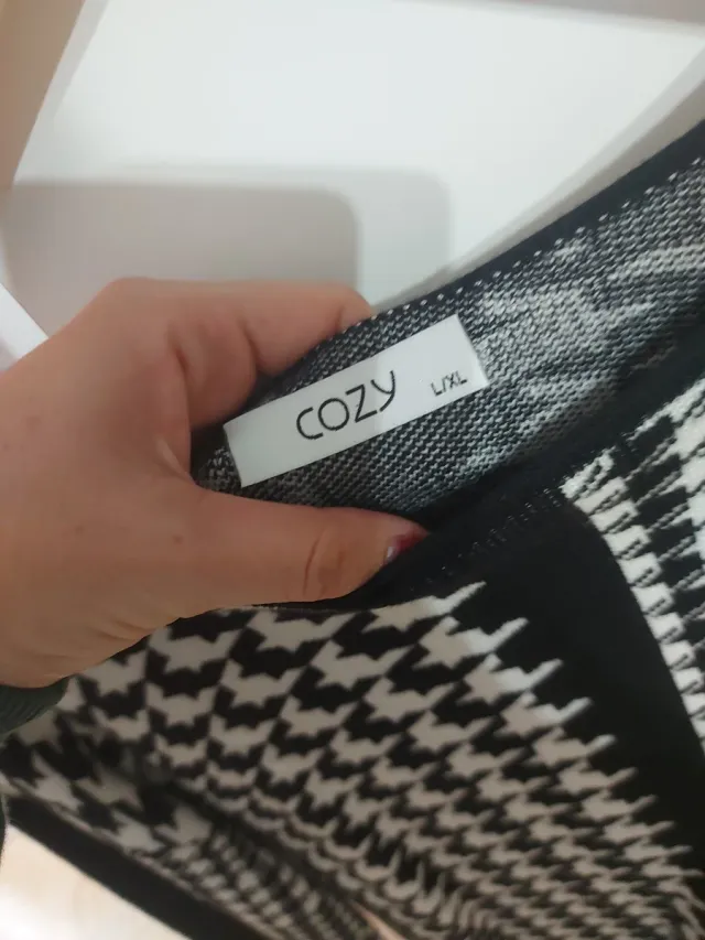 Jersey estampado blanco y negro