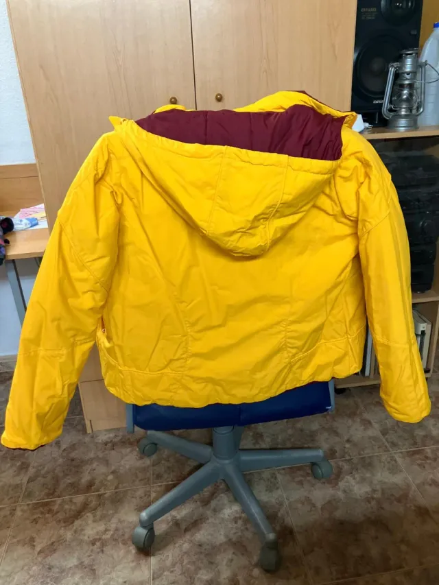 Chaqueta Nike reversible morado/amarillo