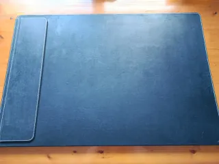 Protector escritorio piel negro