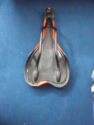 Sillín Bici Selle Italia Negro/Rojo