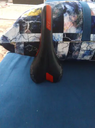 Sillín Bici Selle Italia Negro/Rojo