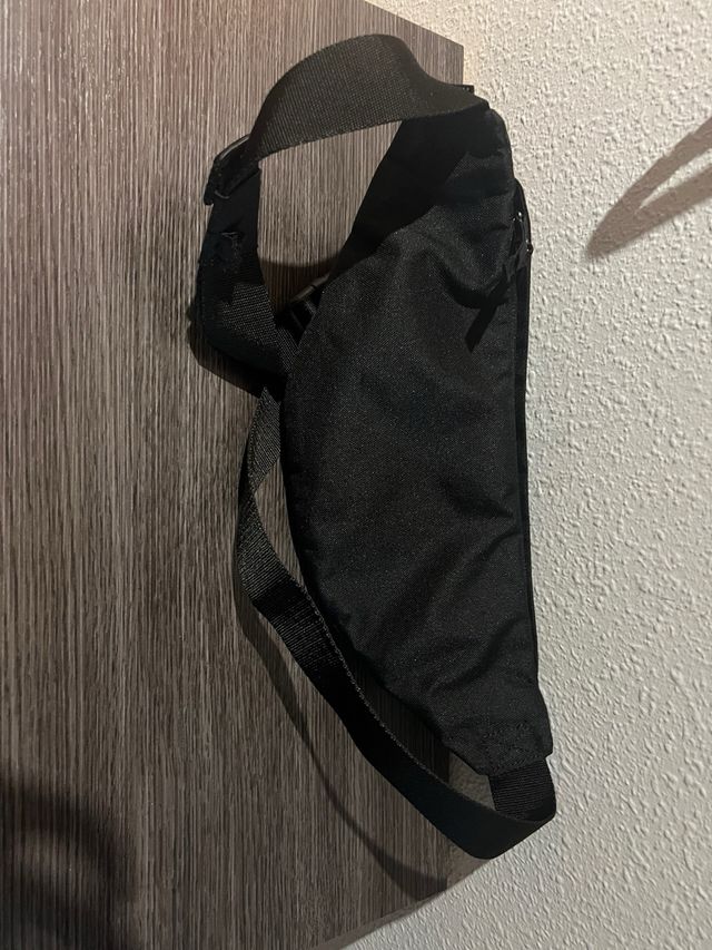 Riñonera Nike Negra