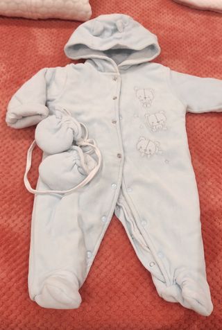 Buzo niño con capucha y manoplas