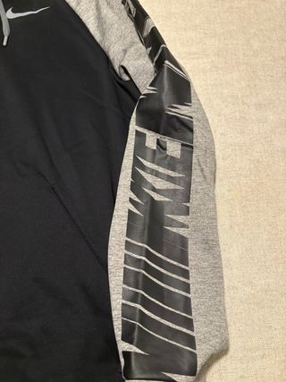 Sudadera Nike Dry-Fit.Talla XL(tallaje grande)