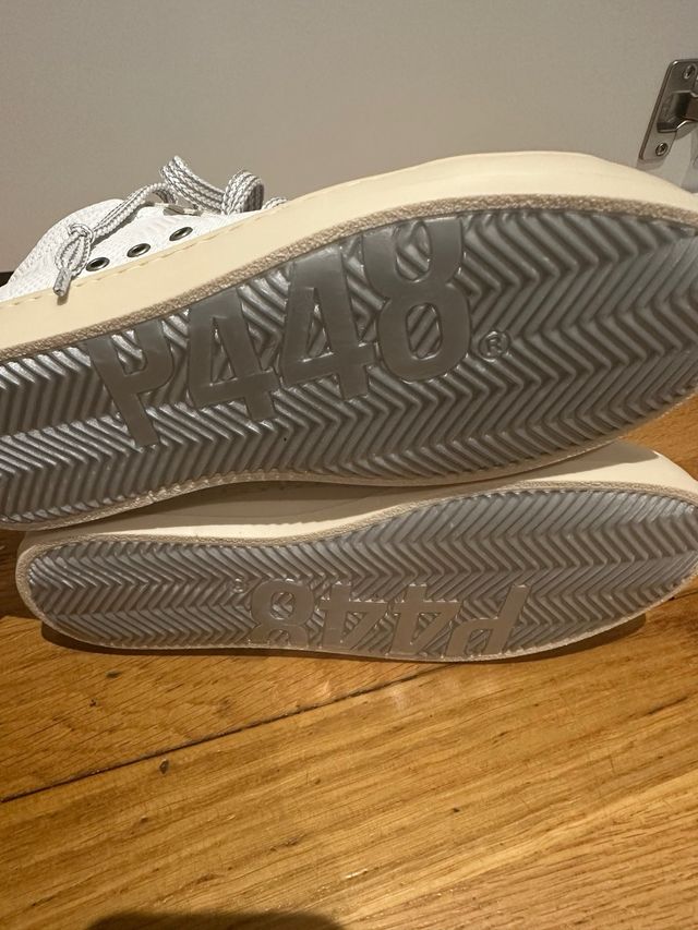 Zapatillas P448 Mujer Talla 38 Plata y Blanco