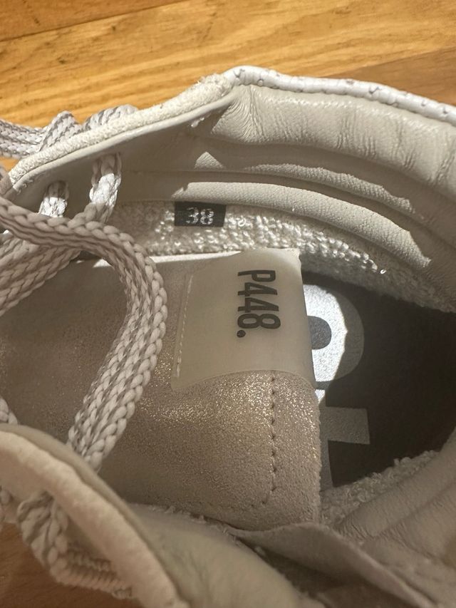 Zapatillas P448 Mujer Talla 38 Plata y Blanco