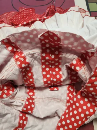 Traje de flamenca rojo y blanco lunares