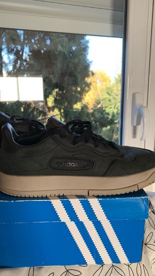 Zapatillas Adidas Talla 43.5 Negras/Beige