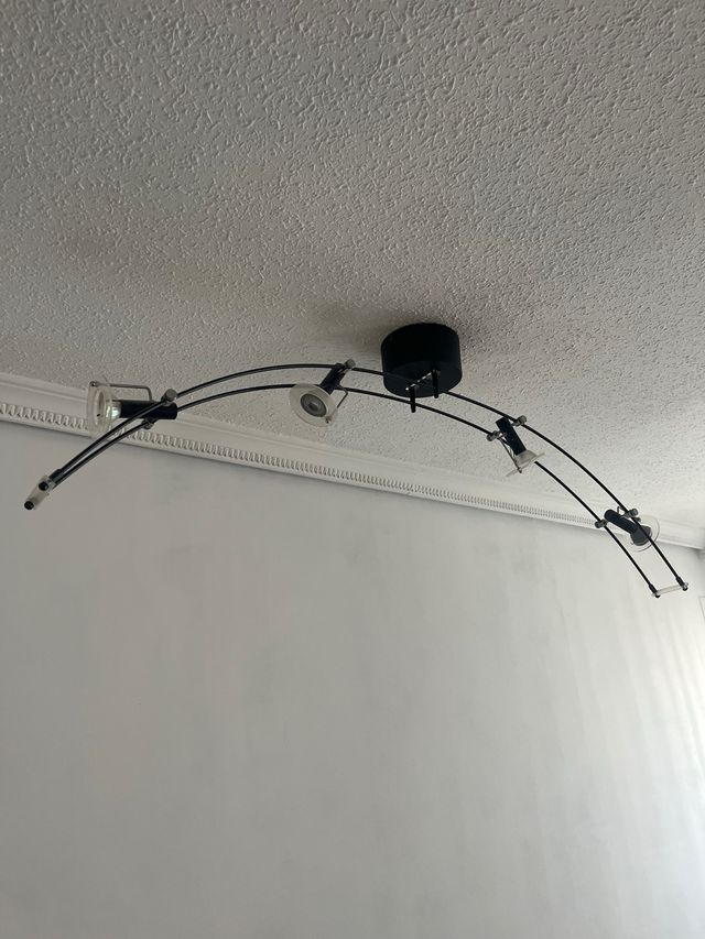 Lámpara de techo curva