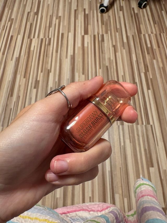 Colorete Revolution Superdewy Blush Burst