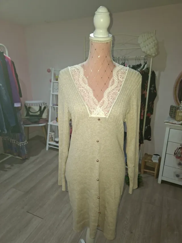 Vestido beige encaje talla S