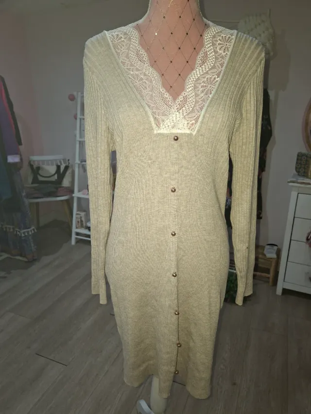 Vestido beige encaje talla S