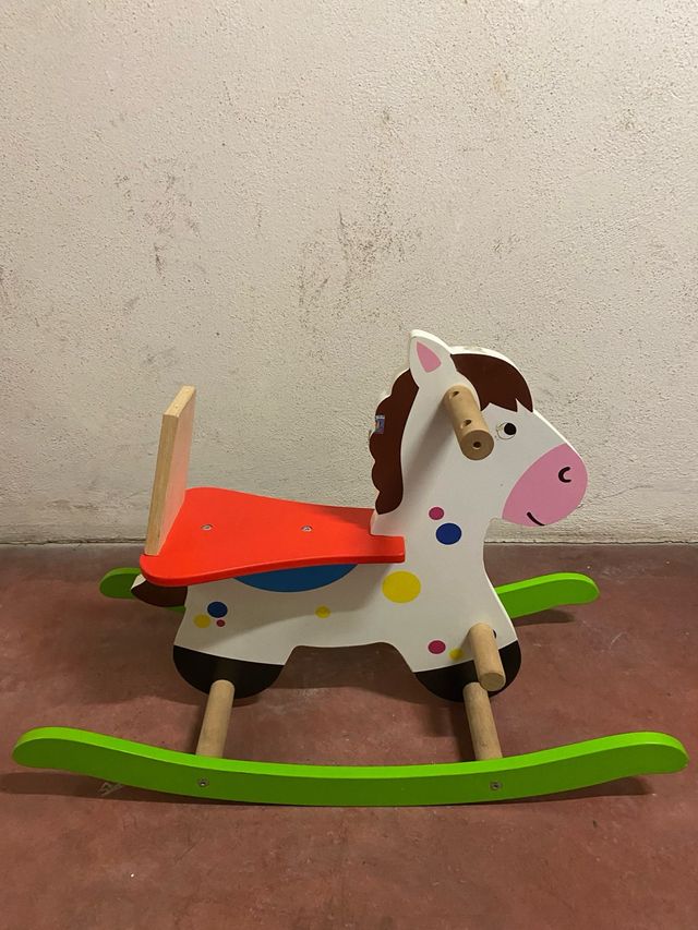 Caballito balancín de madera