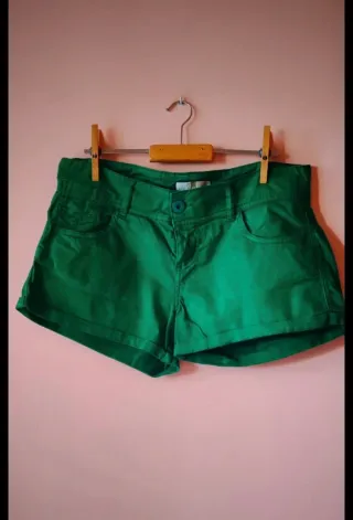 Shorts Zara Verde Talla M