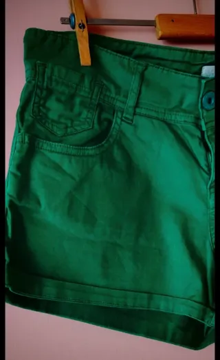 Shorts Zara Verde Talla M