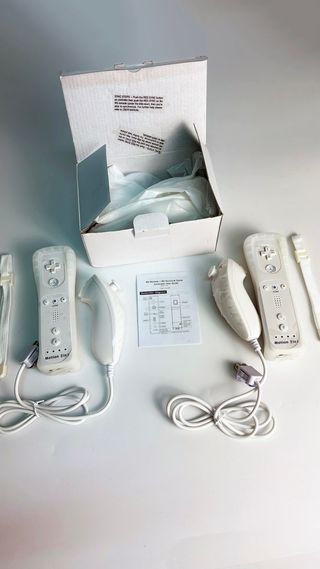 Mando de Juego Wii Remote + Wii Nunchuk con Funda