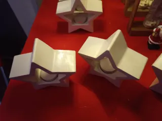Portacandele a forma di stella natalizia in ceramica