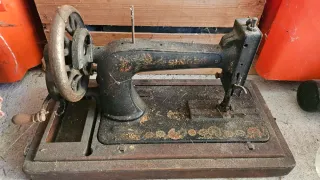 Macchina da cucire Singer vintage