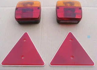 Pilotos traseros remolque NUOVE