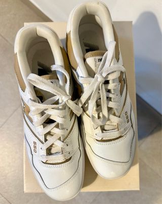 Zapatillas New Balance 550 Blanco y Dorado